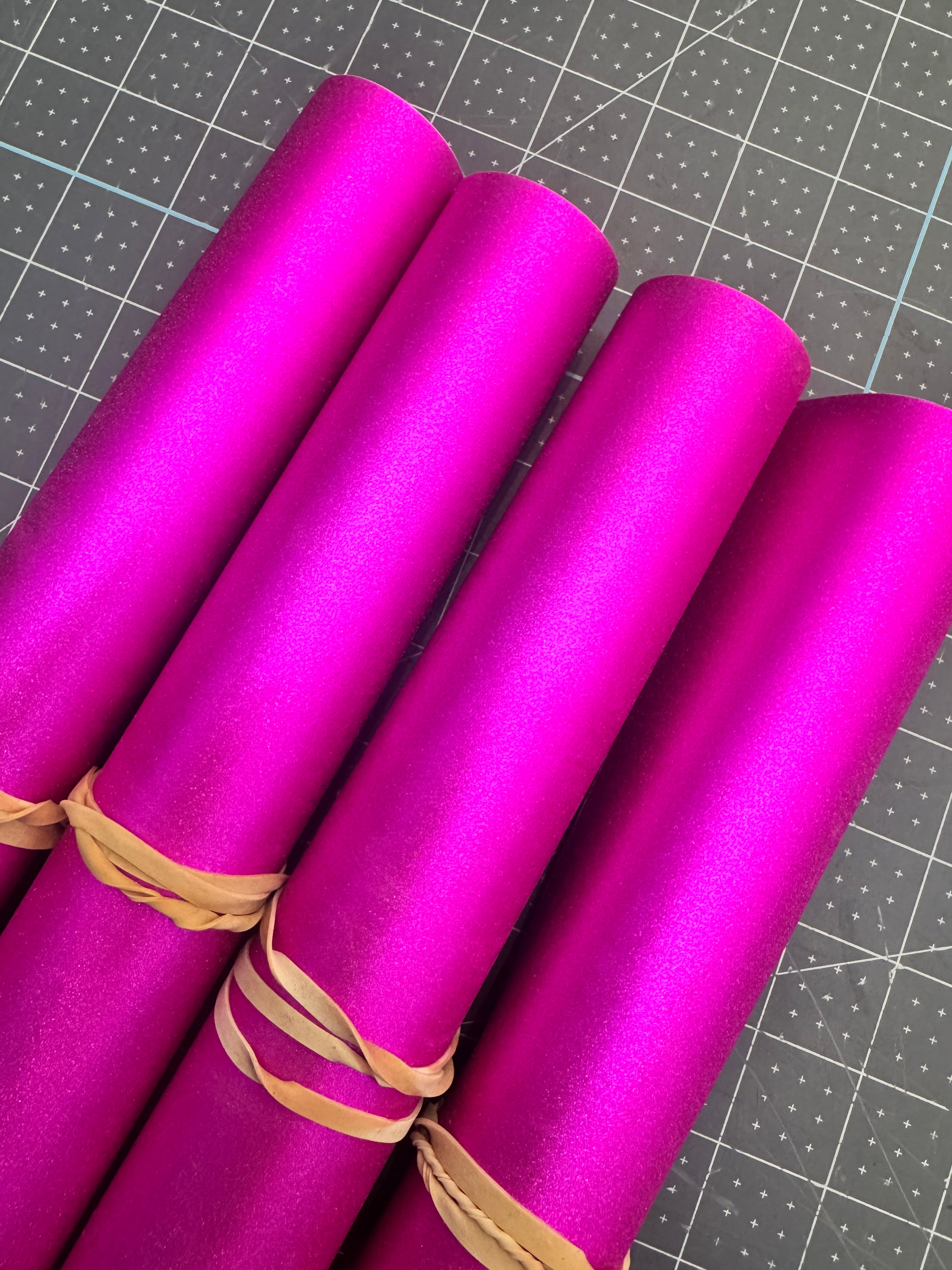 Teckwrap Glitter - Magenta unsealed